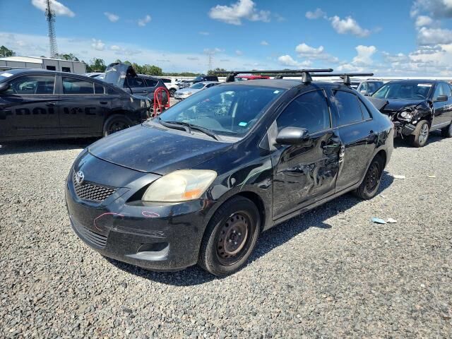 2012 TOYOTA Yaris