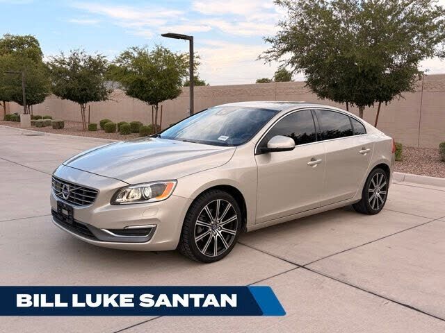 2017 VOLVO S60