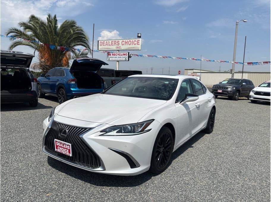 2021 LEXUS ES