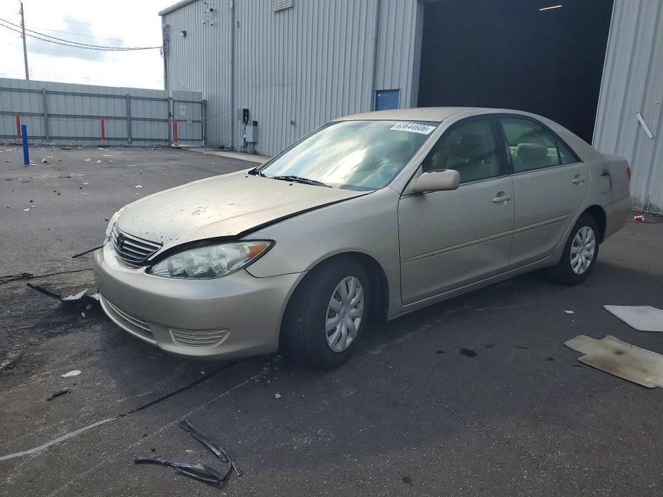 2005 TOYOTA Camry