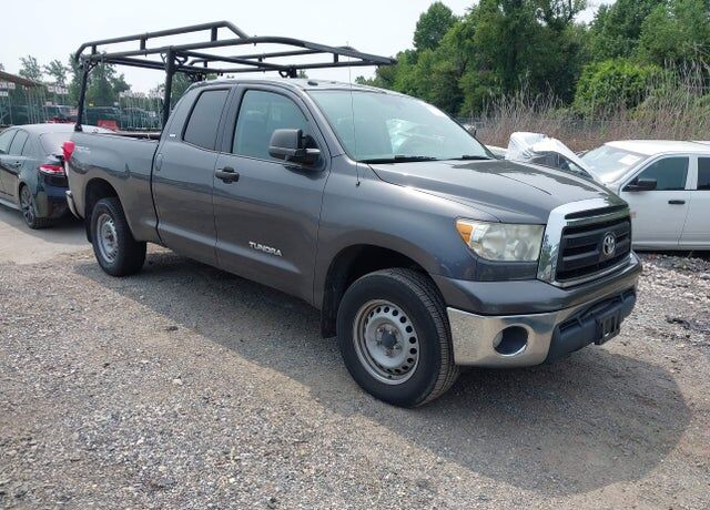 2011 TOYOTA Tundra