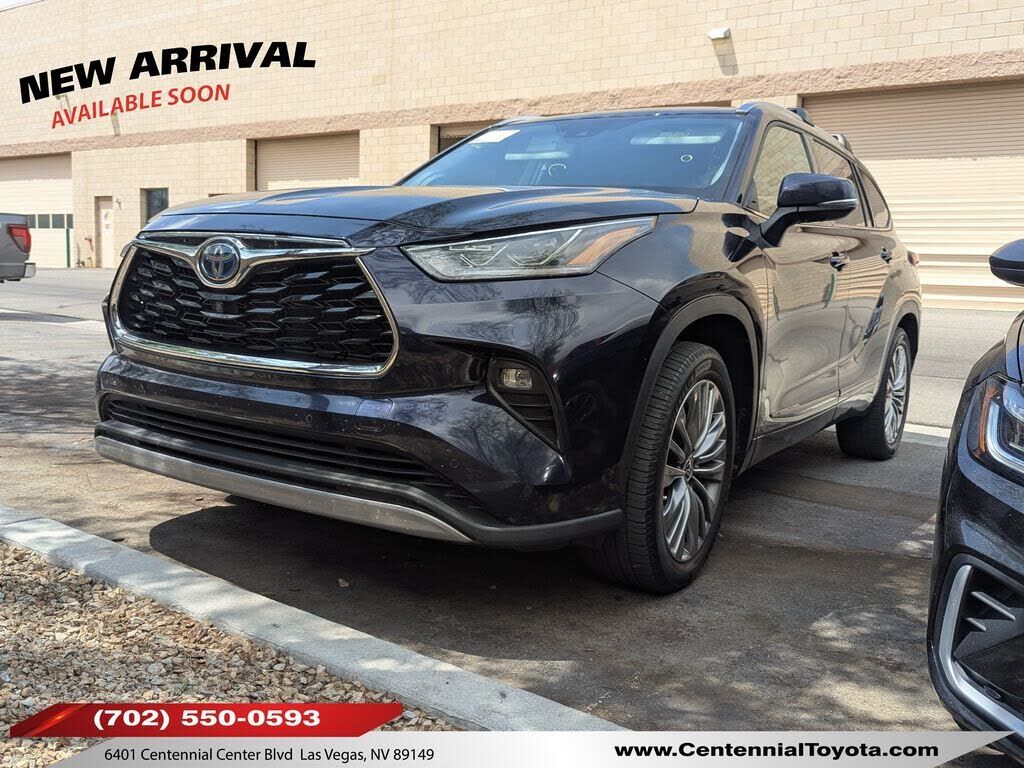 2022 TOYOTA Highlander