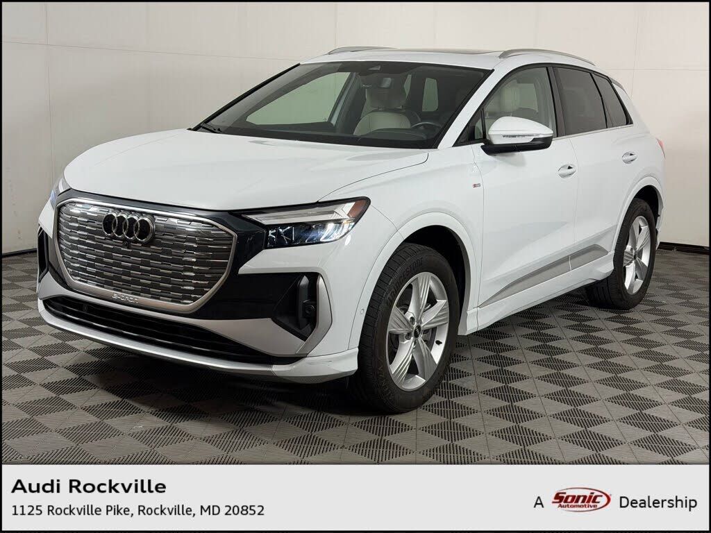 2024 AUDI Q4