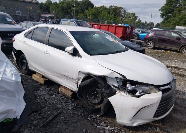 2016 TOYOTA Camry