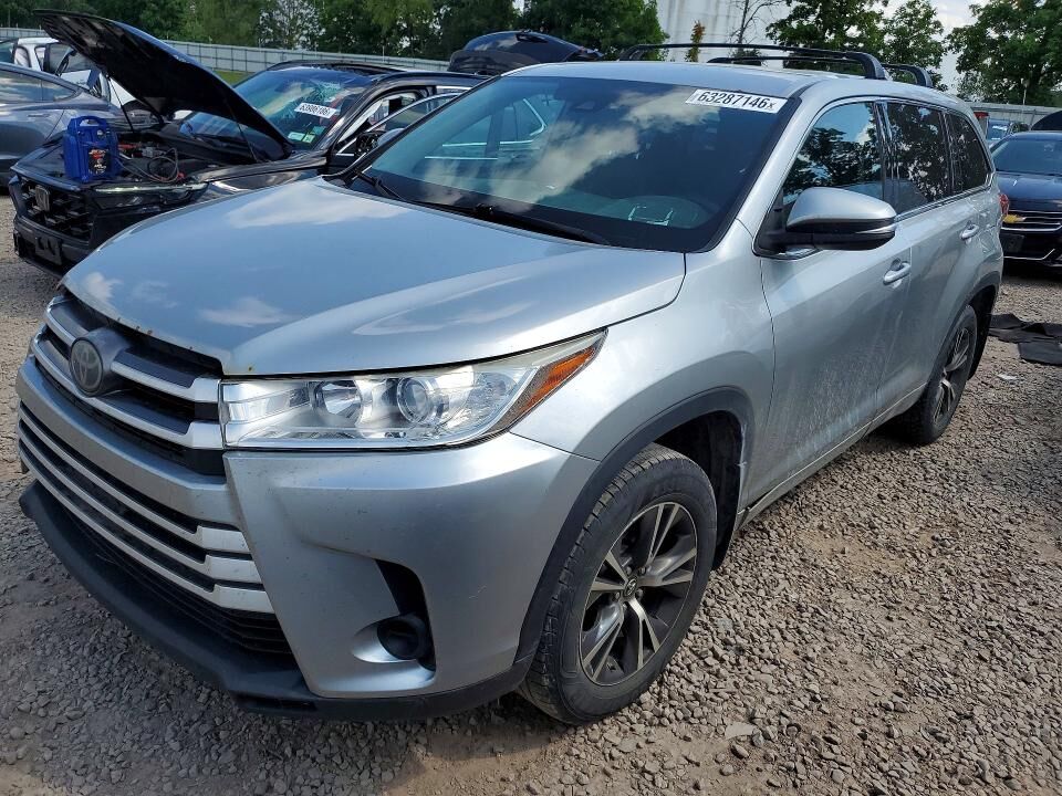 2017 TOYOTA Highlander