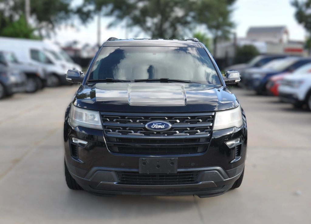 2018 FORD Explorer