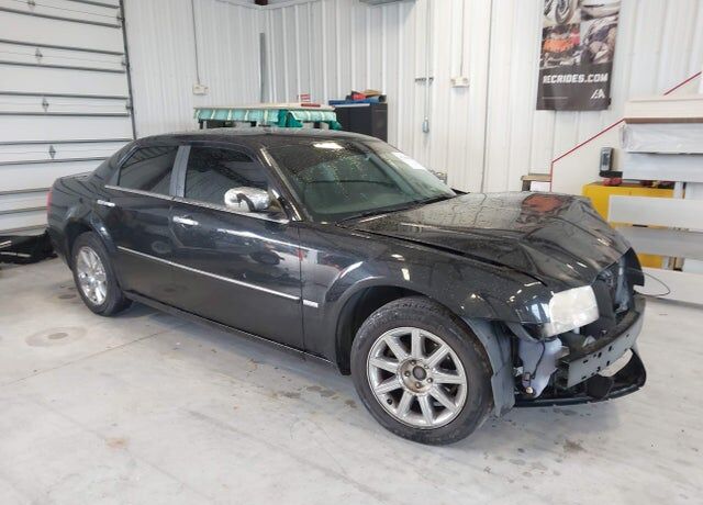 2010 CHRYSLER 300