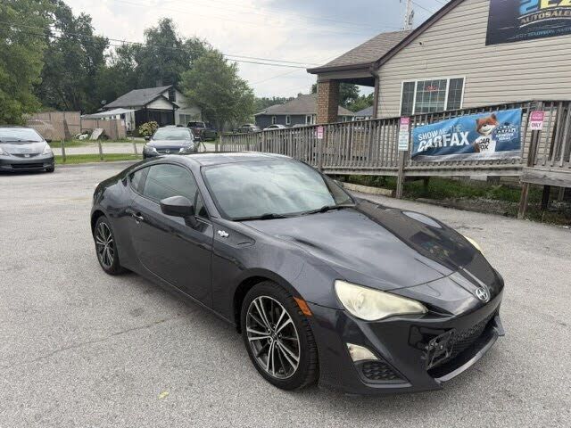 2013 TOYOTA Scion