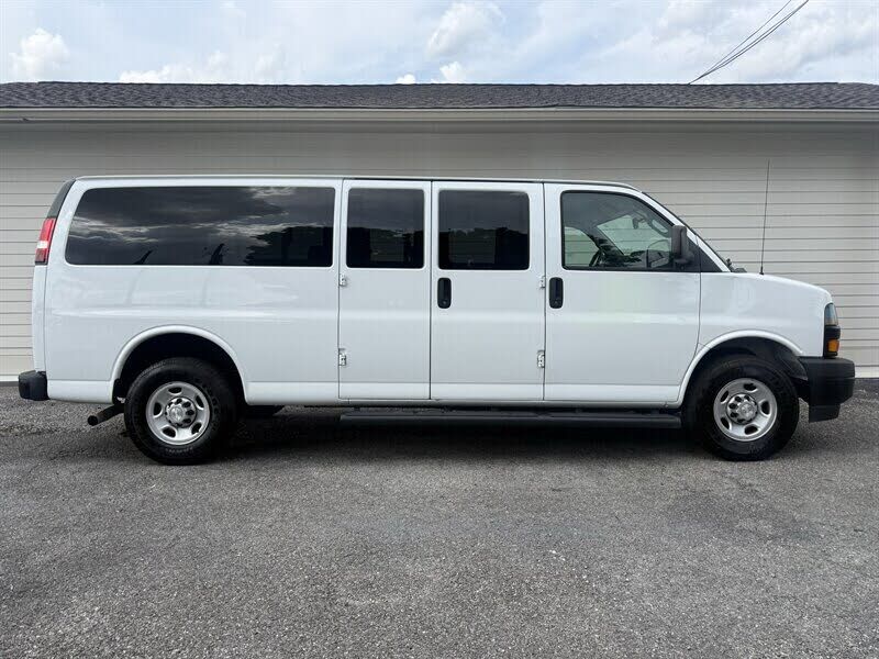 2018 CHEVROLET Express