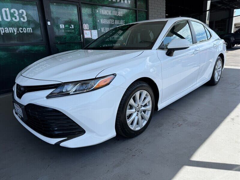 2019 TOYOTA Camry