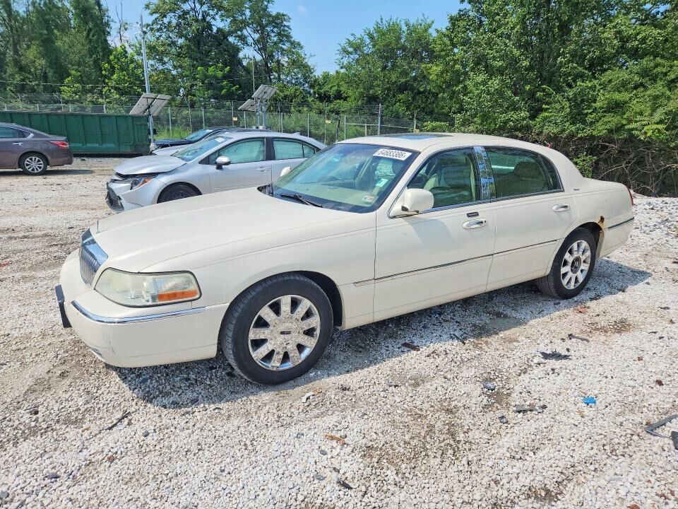 2007 LINCOLN Town Car