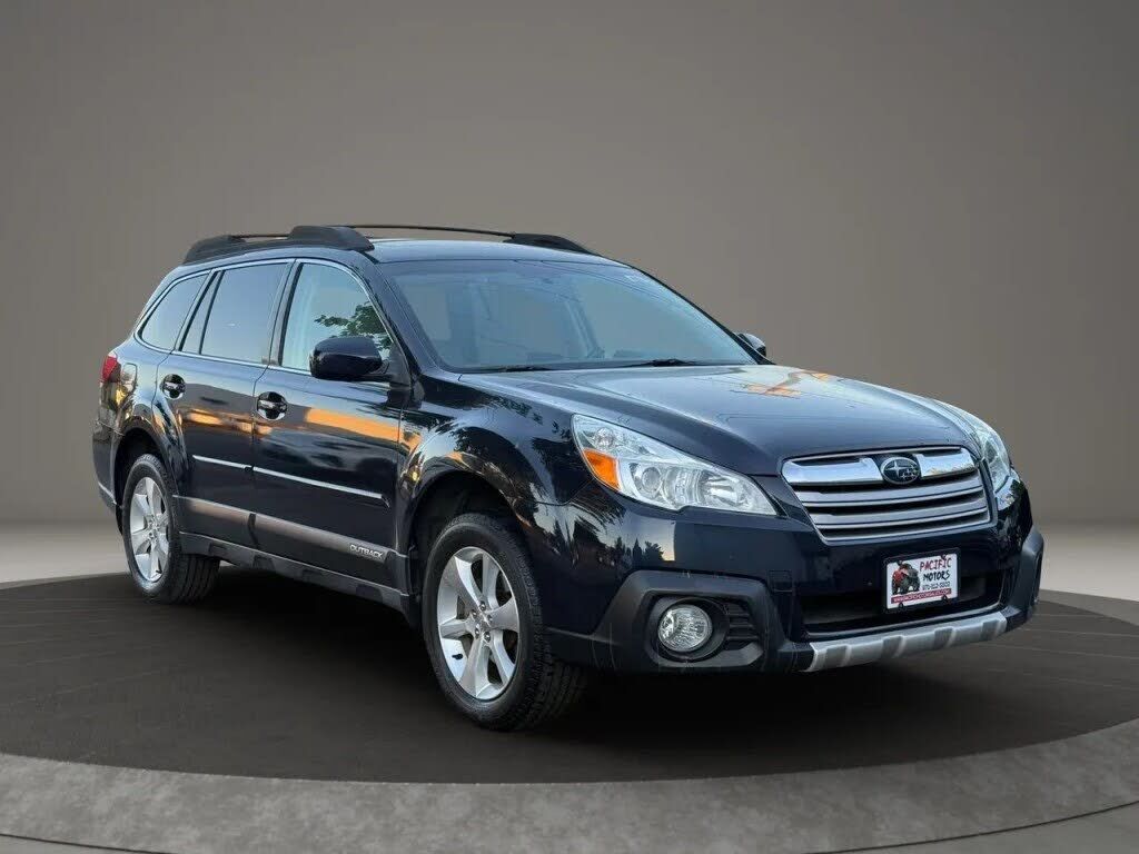 2013 SUBARU Outback