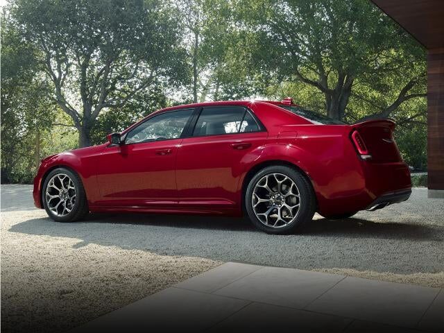 2019 CHRYSLER 300