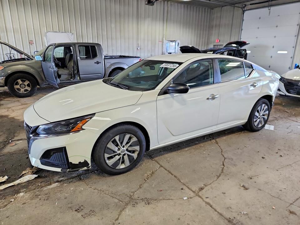 2024 NISSAN Altima