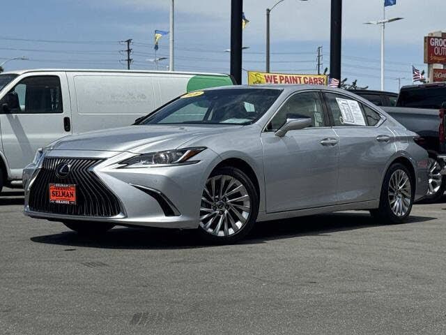 2020 LEXUS ES