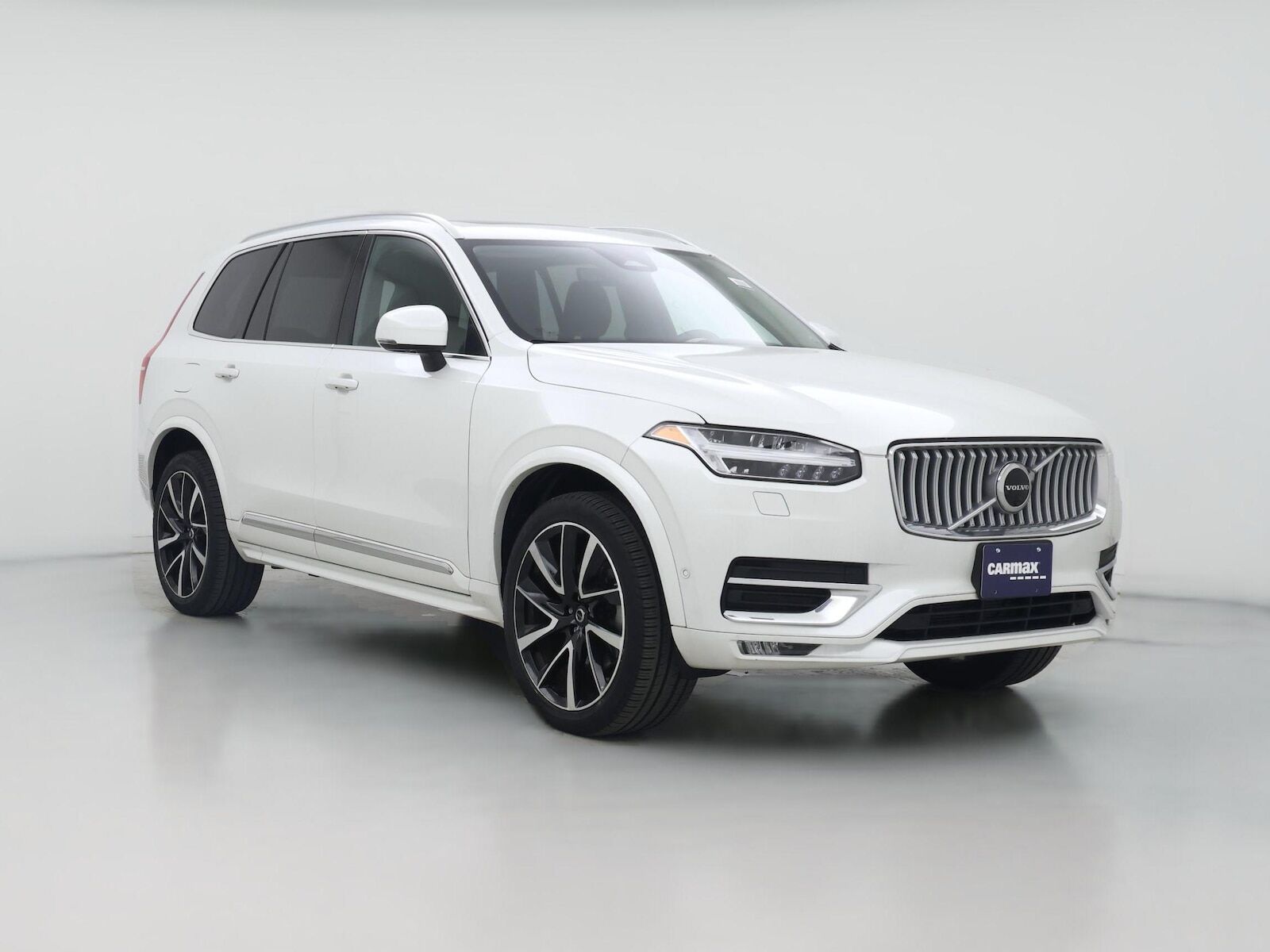2023 VOLVO XC90