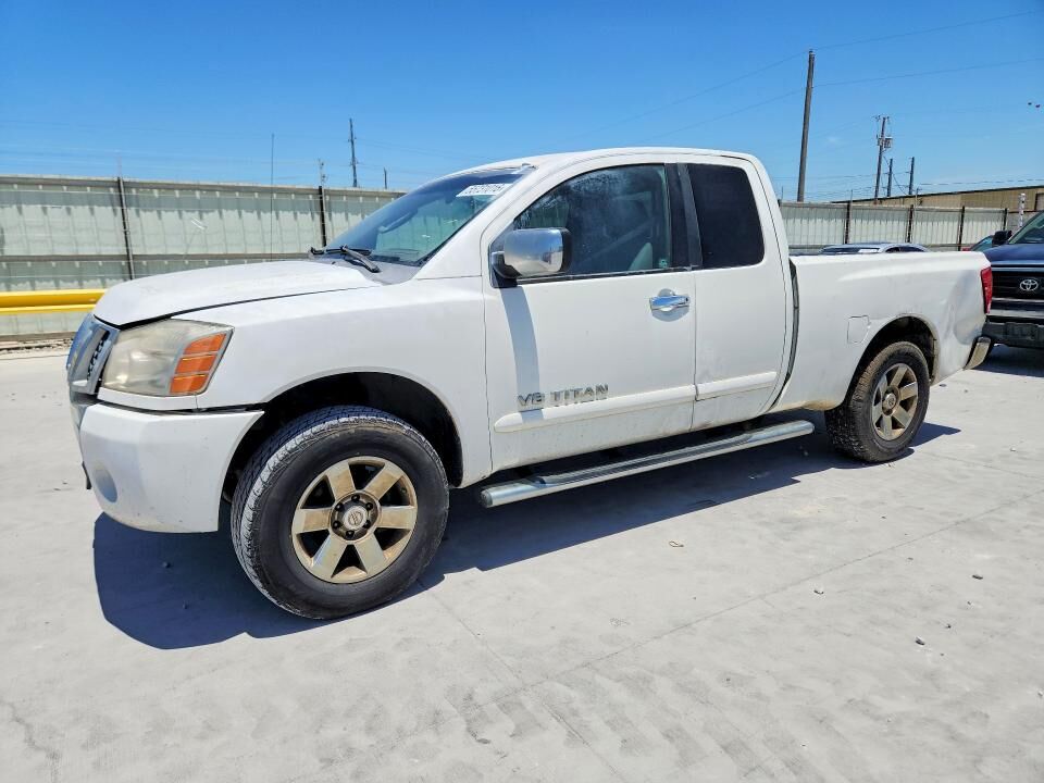 2005 NISSAN Titan