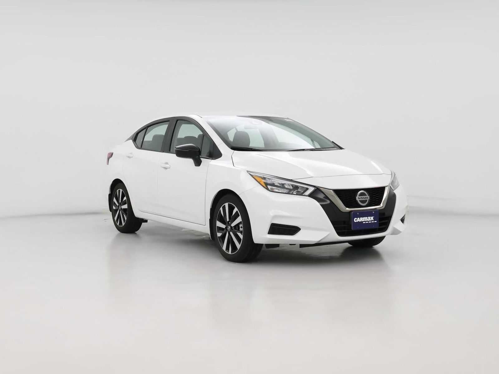 2022 NISSAN Versa