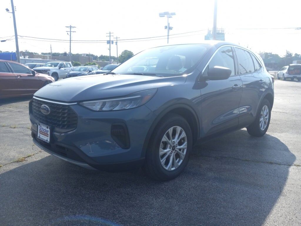2023 FORD Escape