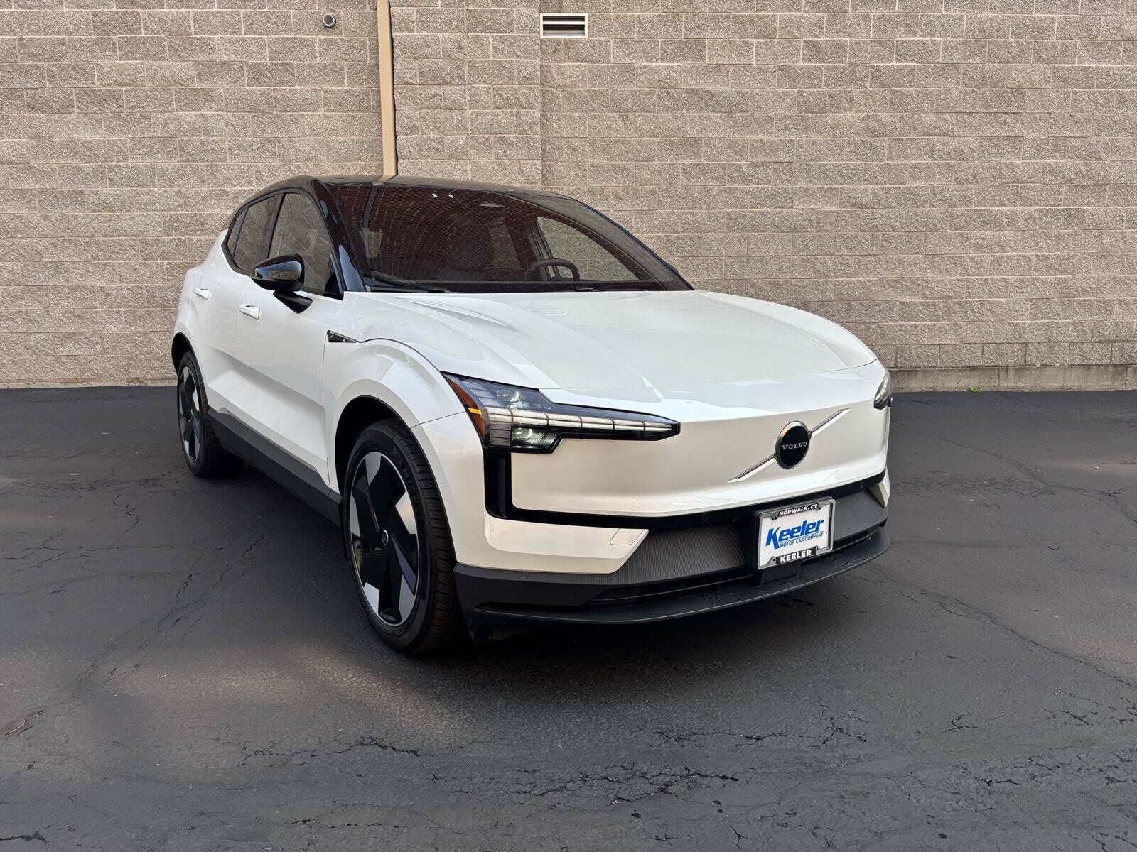 2025 VOLVO EX30