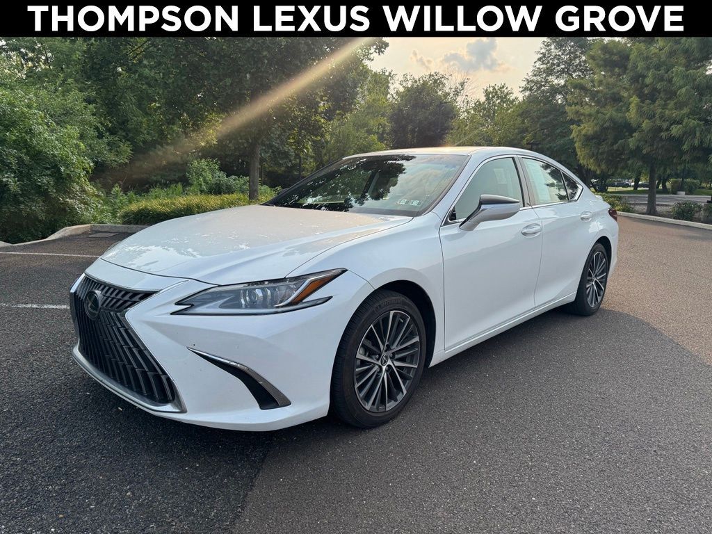 2024 LEXUS ES