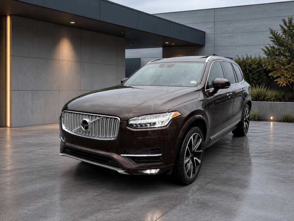 2019 VOLVO XC90
