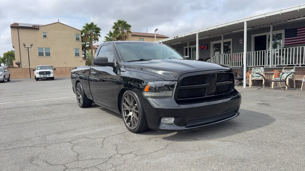 2012 DODGE Ram