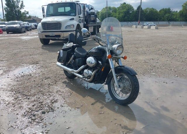 1999 HONDA VT750