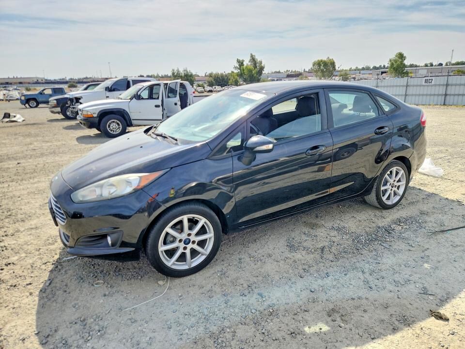 2015 FORD Fiesta