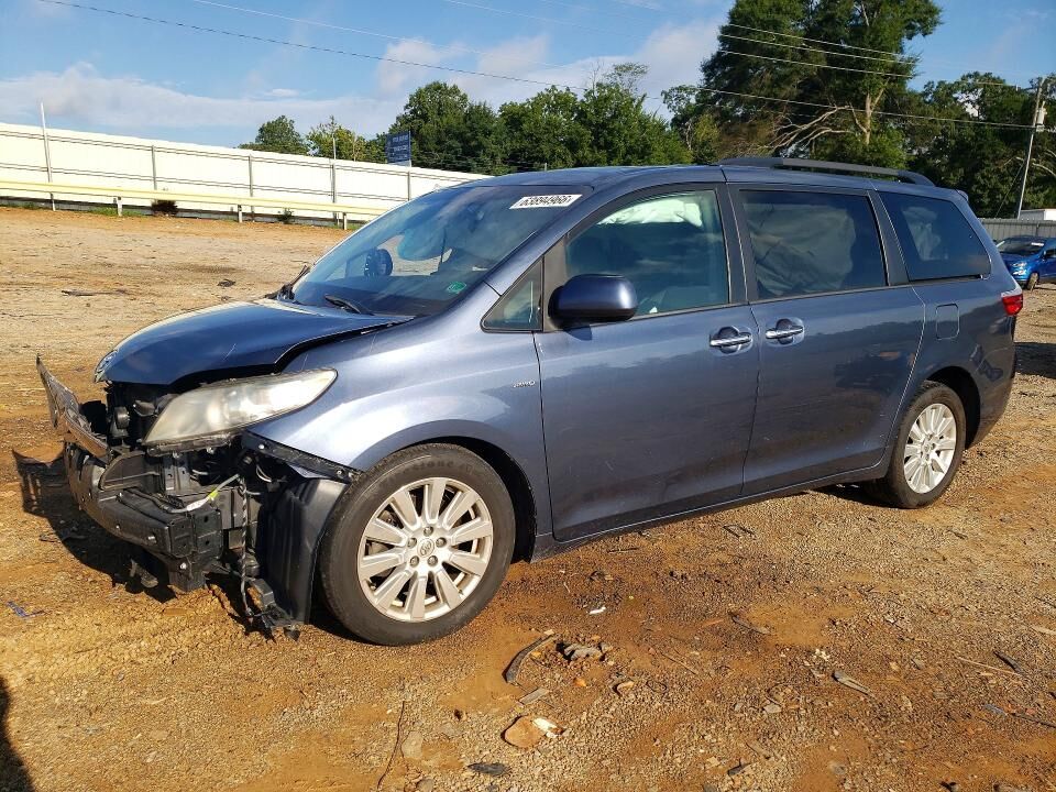 2017 TOYOTA Sienna