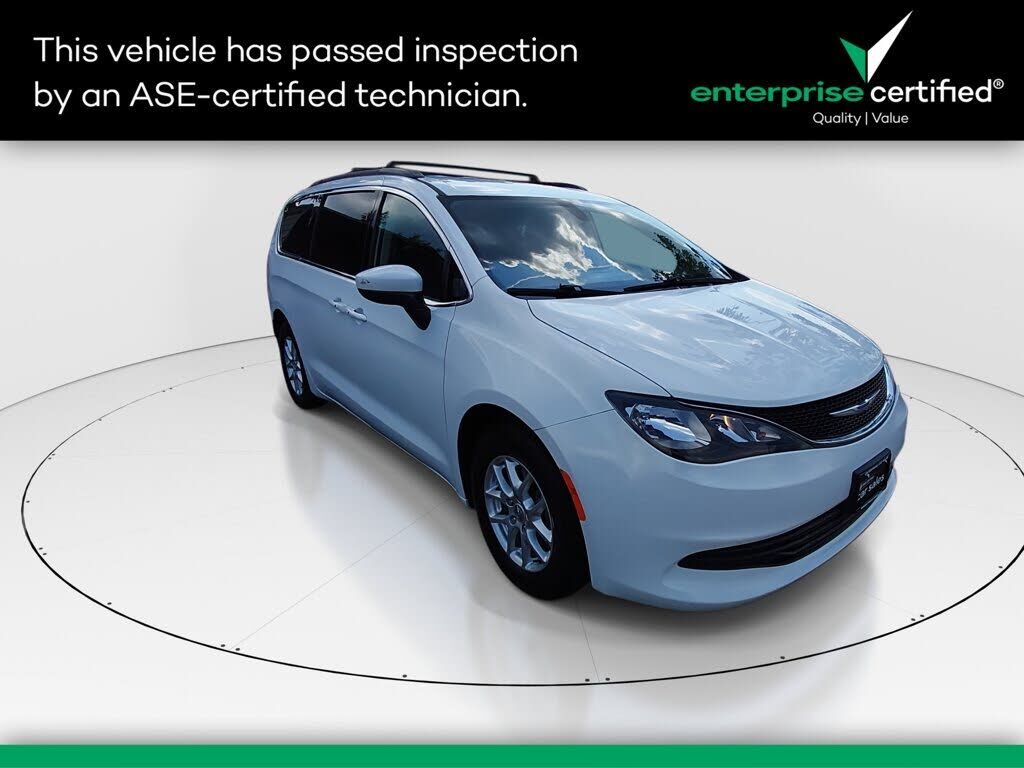 2020 CHRYSLER Voyager