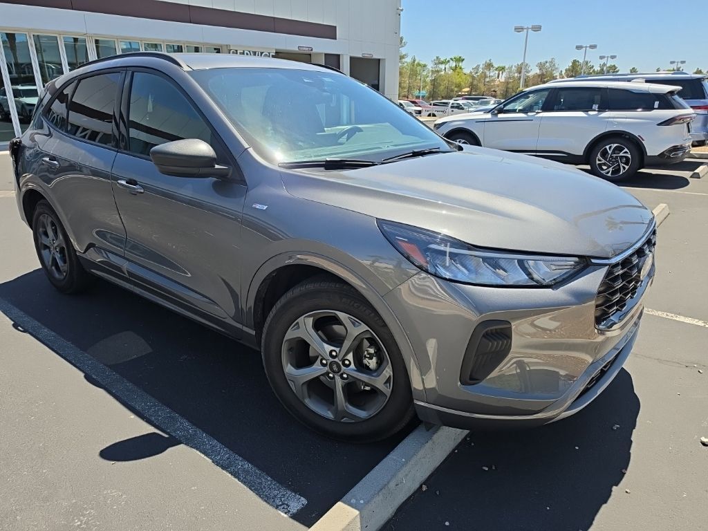 2024 FORD Escape