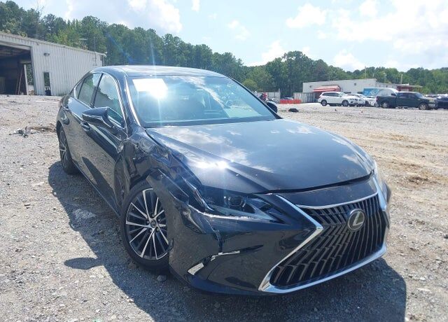 2025 LEXUS ES