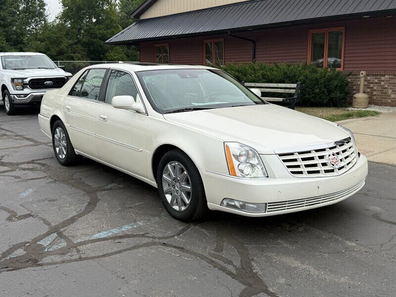 2010 CADILLAC DTS