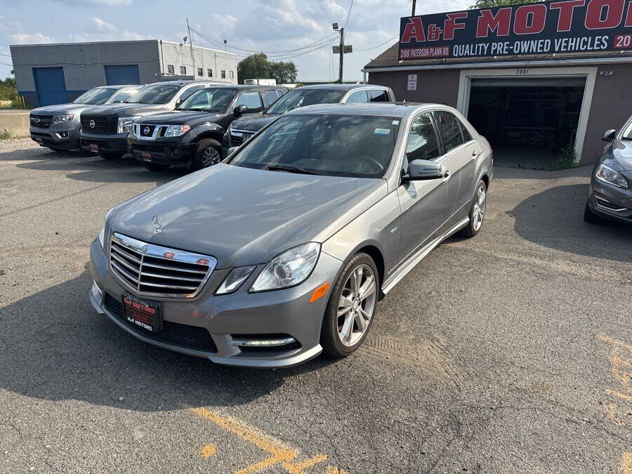 2012 MERCEDES-BENZ E-Class