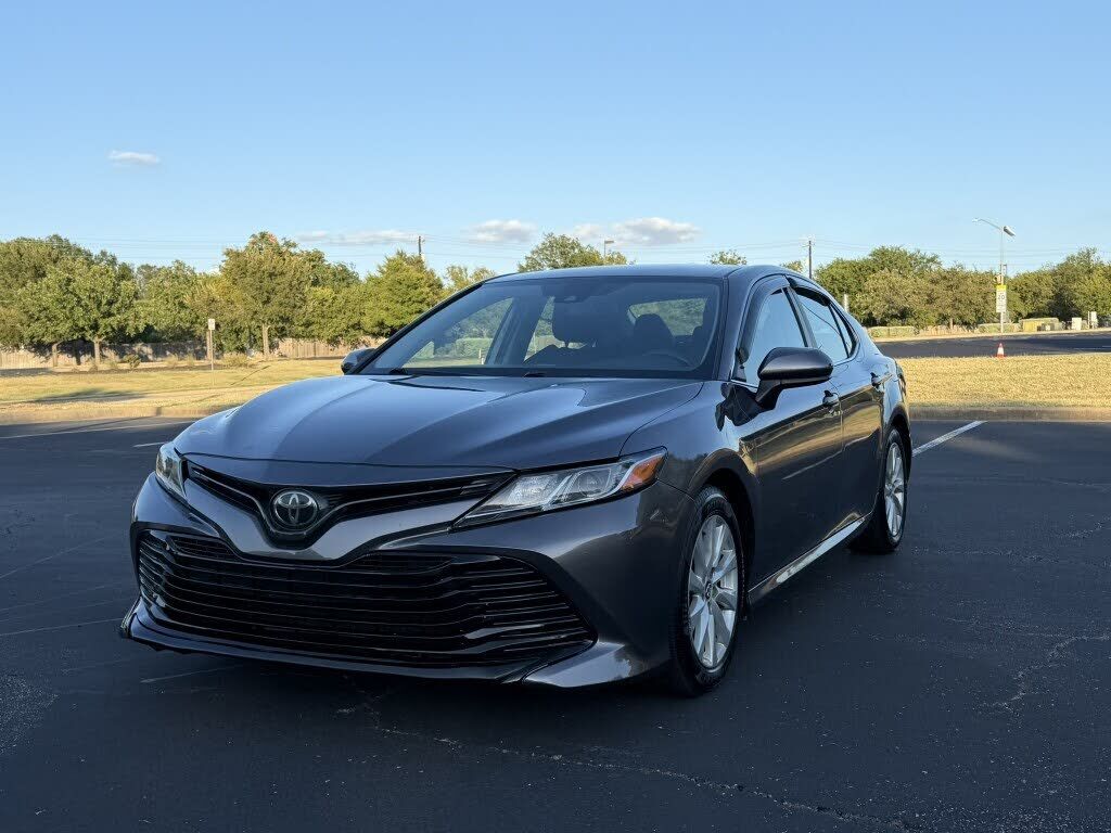 2019 TOYOTA Camry