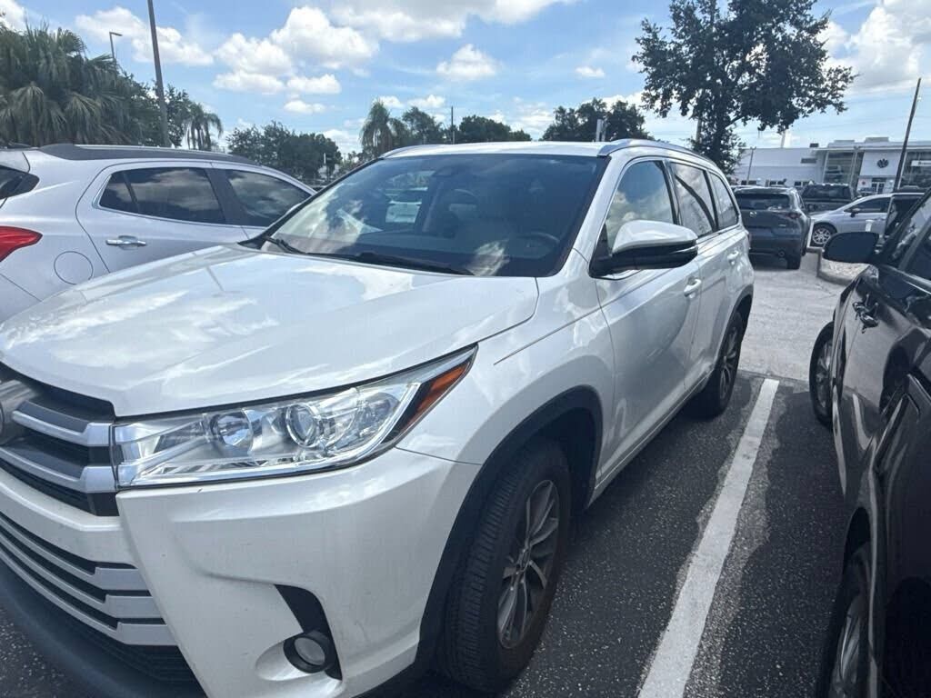 2018 TOYOTA Highlander