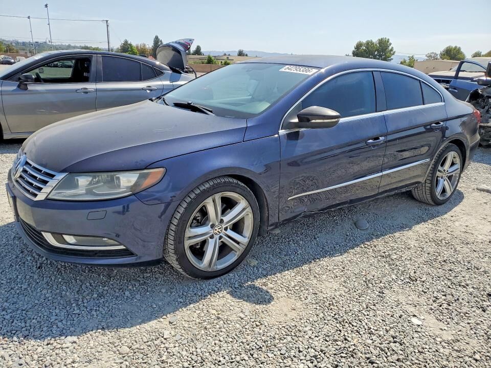 2013 VOLKSWAGEN Passat