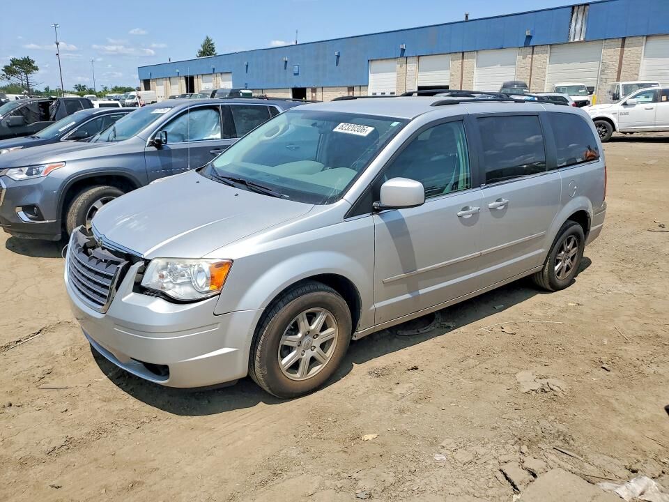 2010 CHRYSLER Town and Country