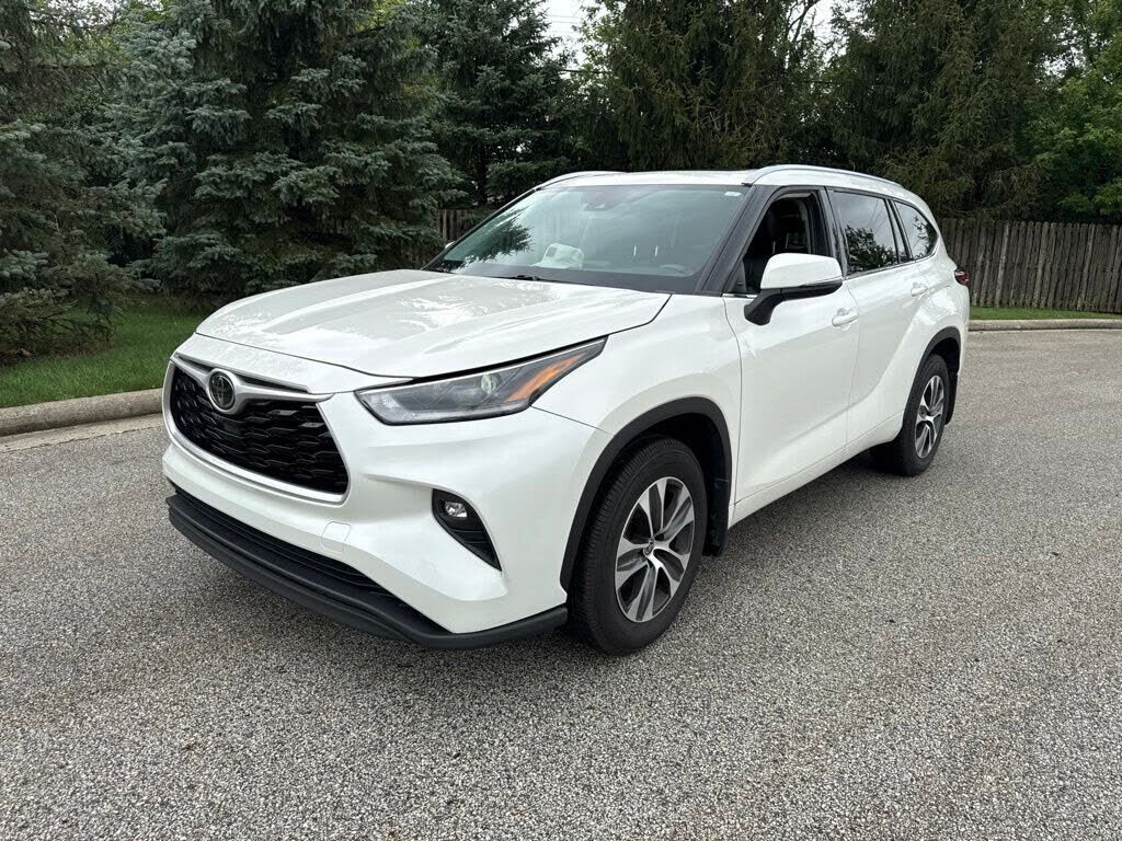 2021 TOYOTA Highlander