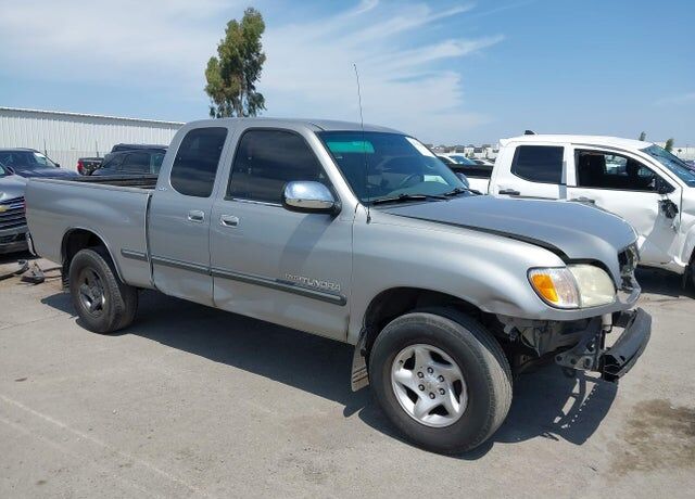 2002 TOYOTA Tundra