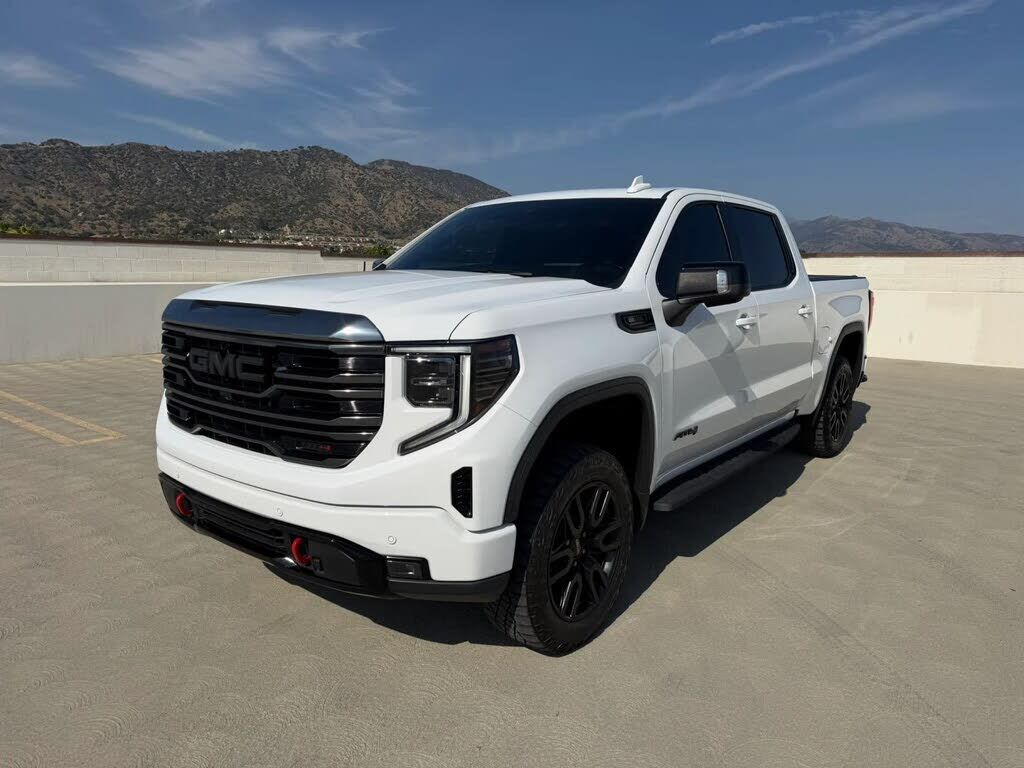 2023 GMC Sierra