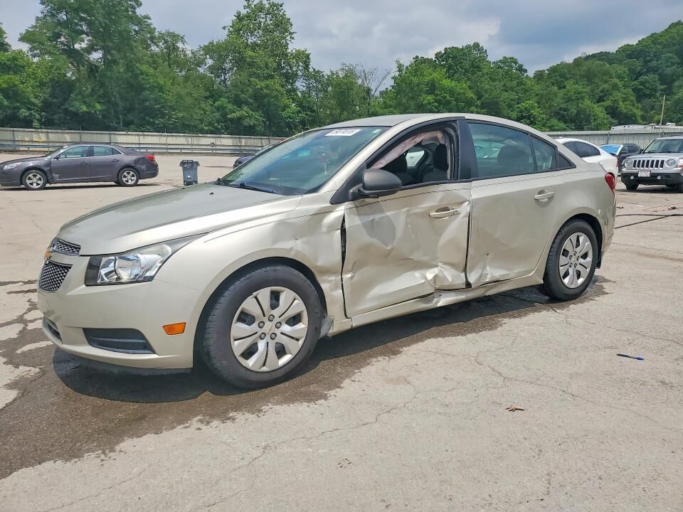 2013 CHEVROLET Cruze