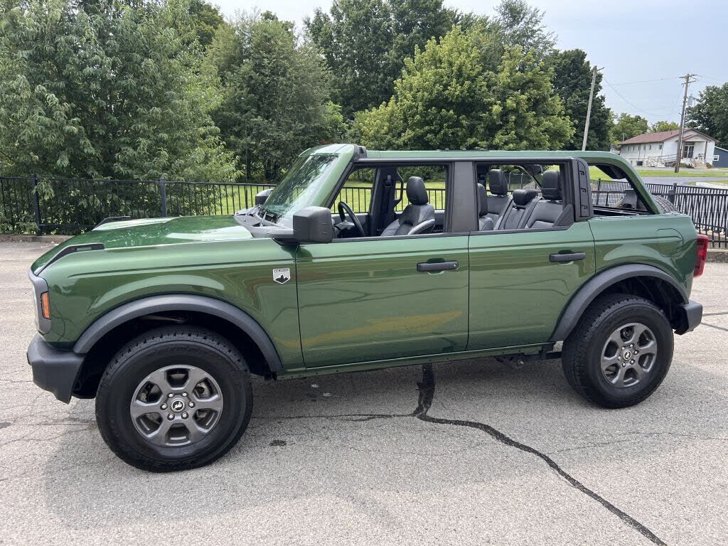 2024 FORD Bronco