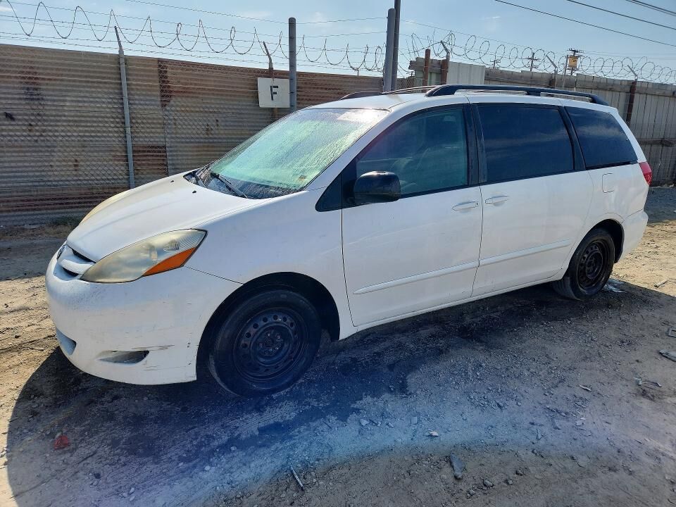 2009 TOYOTA Sienna