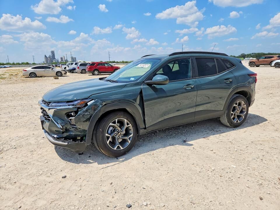 2026 CHEVROLET Trax