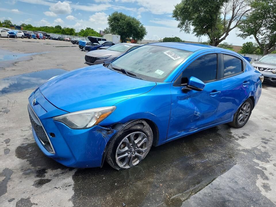 2019 TOYOTA Yaris