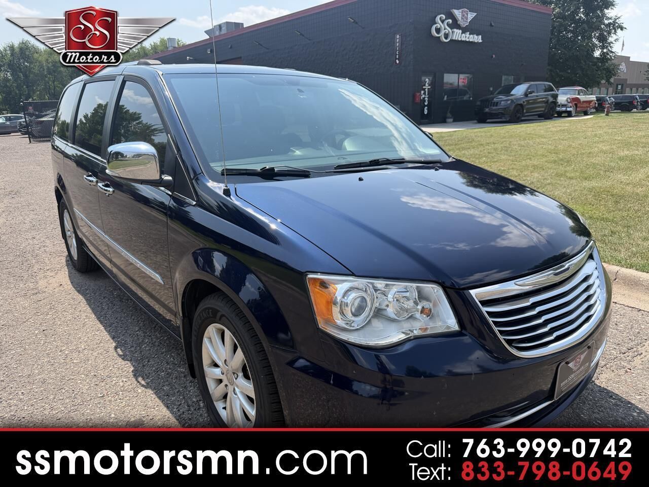 2016 CHRYSLER Town and Country