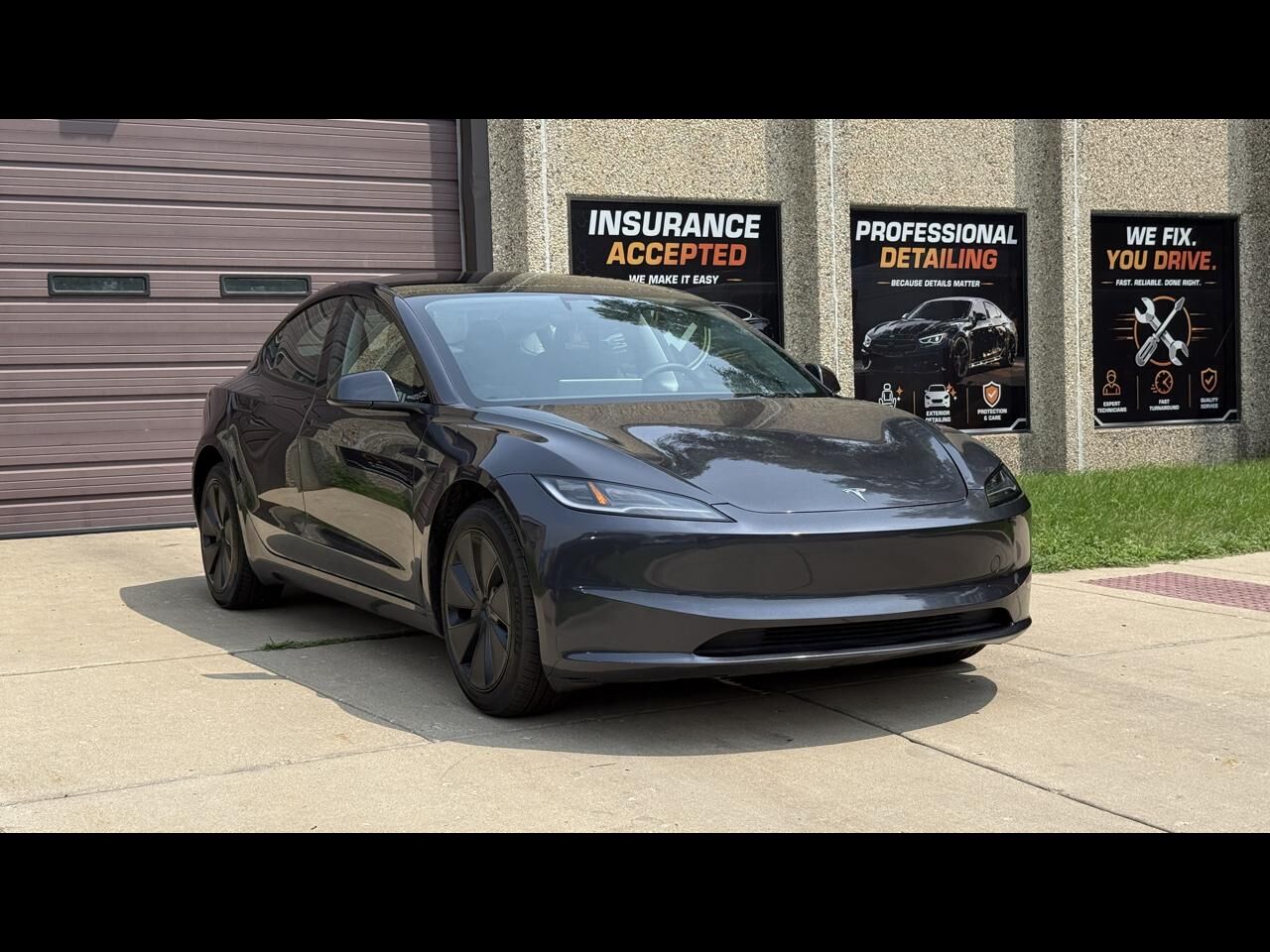 2025 TESLA Model 3