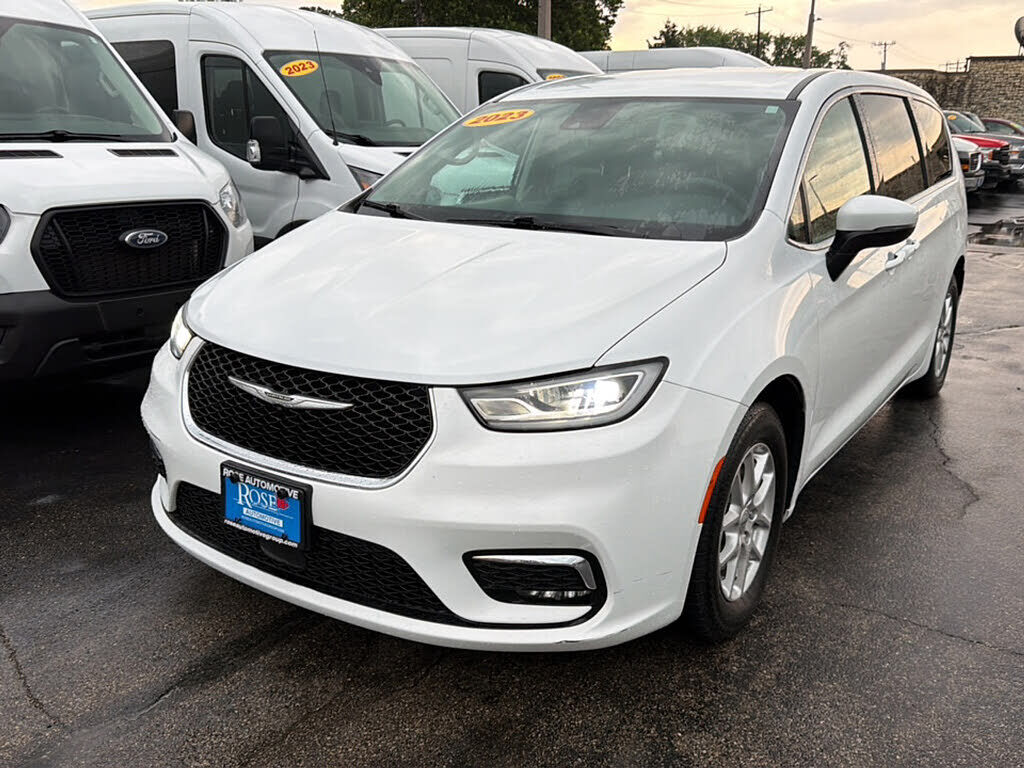 2023 CHRYSLER Pacifica